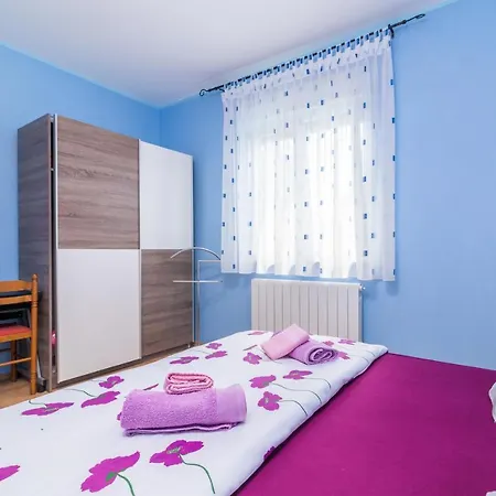 Gasthuis Kuca Za Odmor Villa Grace Gljuscici