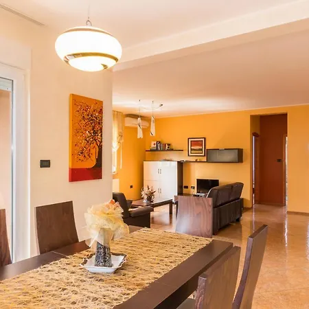 Kuca Za Odmor Villa Grace 3*