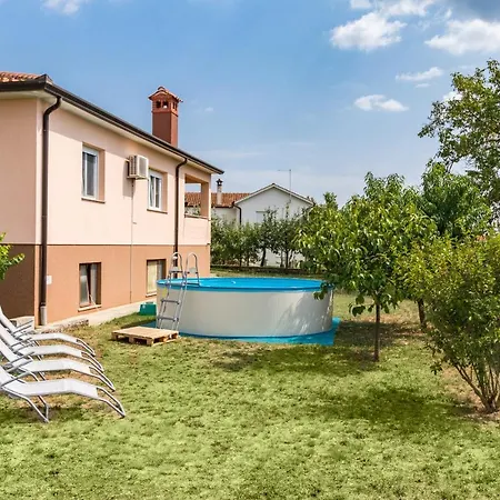 Gasthuis Kuca Za Odmor Villa Grace 3*