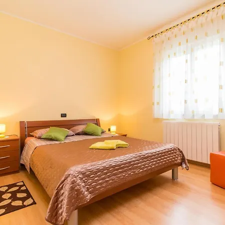 Kuca Za Odmor Villa Grace 3* Gljuscici