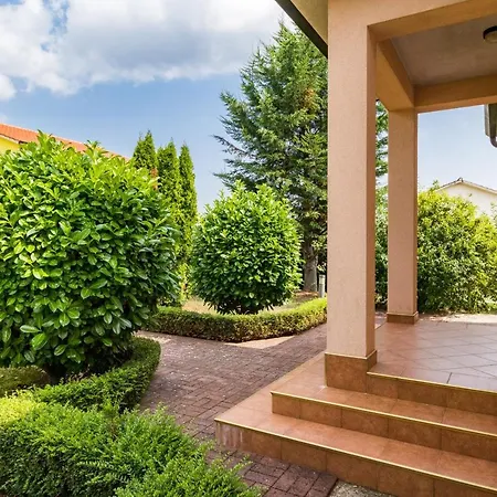 Kuca Za Odmor Villa Grace 3* Gljuscici