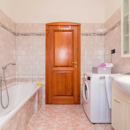 Penzion Kuca Za Odmor Villa Grace 3*