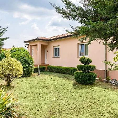 Kuca Za Odmor Villa Grace Penzion Gljuscici